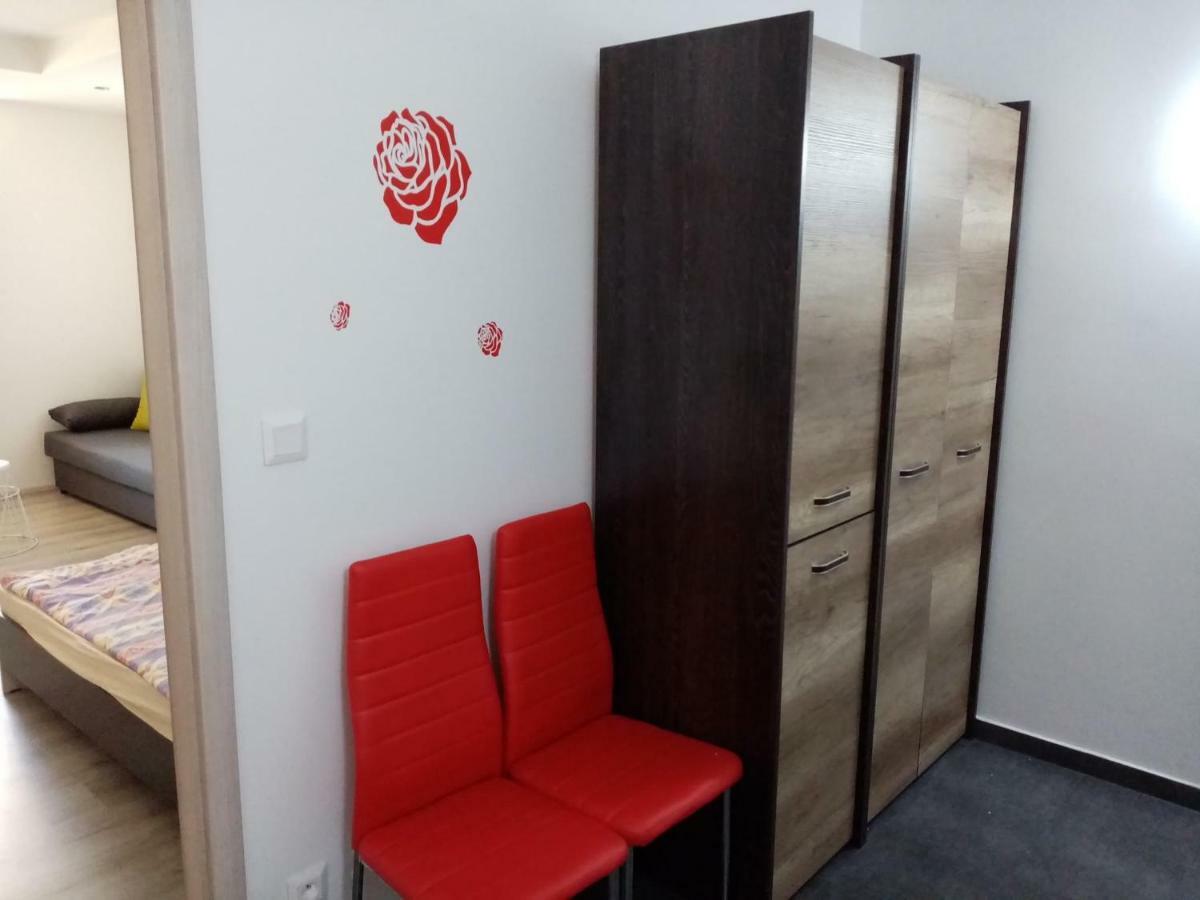Apartman Aneta Карловы Вары Экстерьер фото
